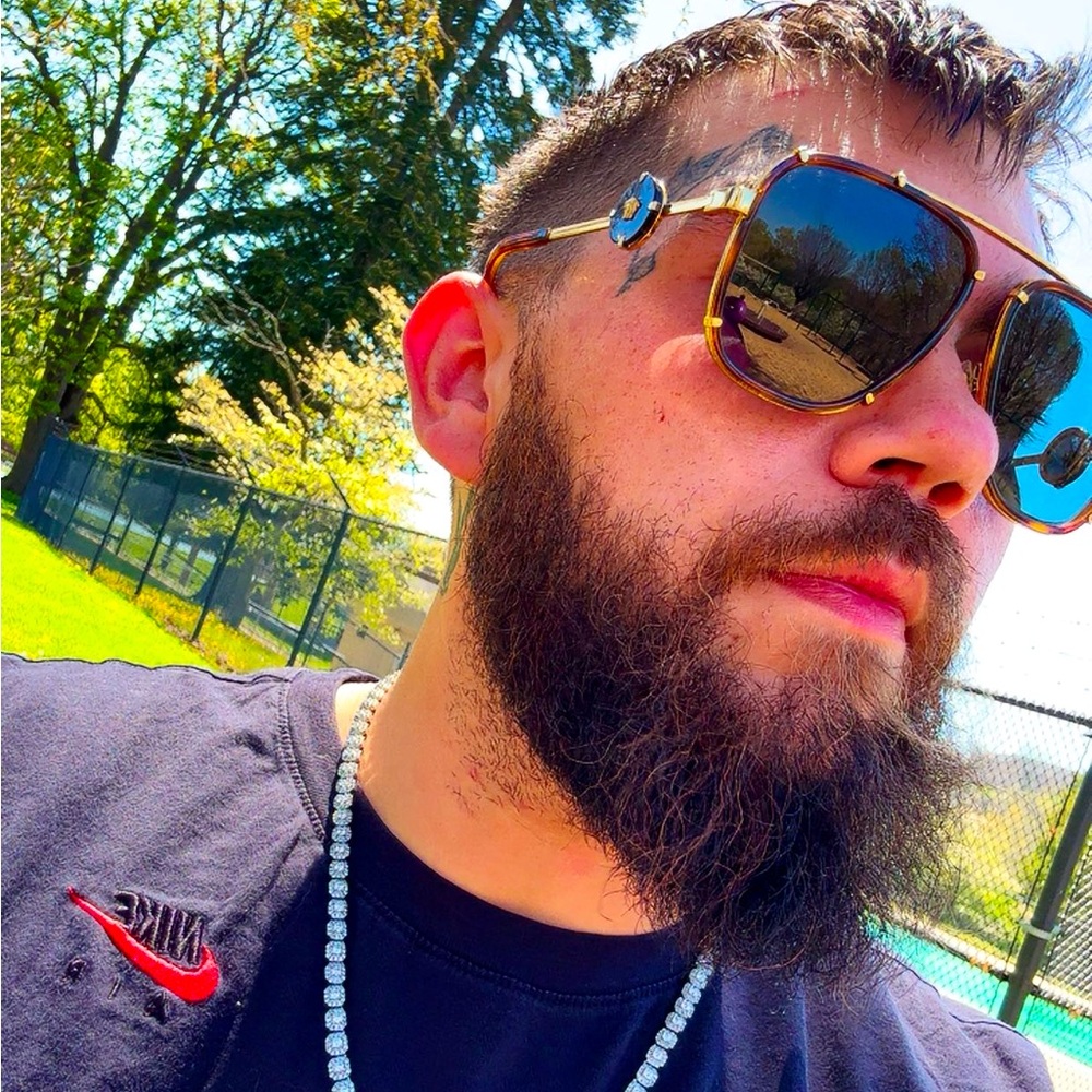 Meet your Posher, Tanner